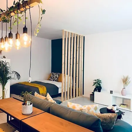 Cosy 1 Bedroom Downtown *