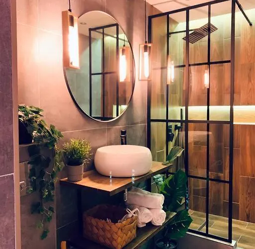 Cosy 1 Bedroom Downtown شقة