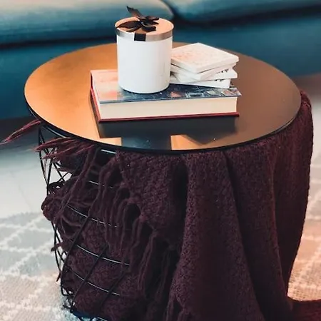 Cosy 1 Bedroom Downtown Apartament *